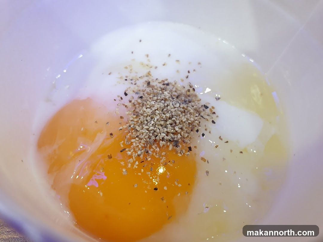 Soft-boiled eggs with pepper