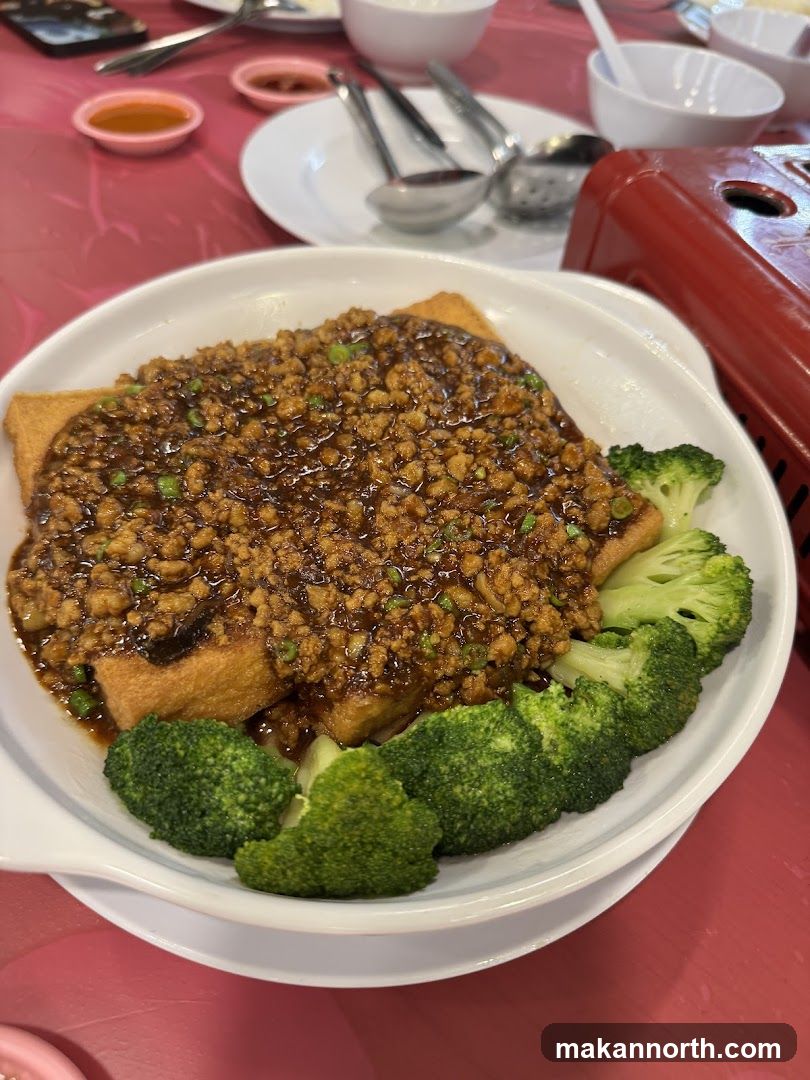 Tofu with Minced Meat and Broccoli