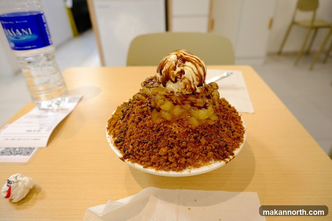 Dessert with Ice Cream and Toppings