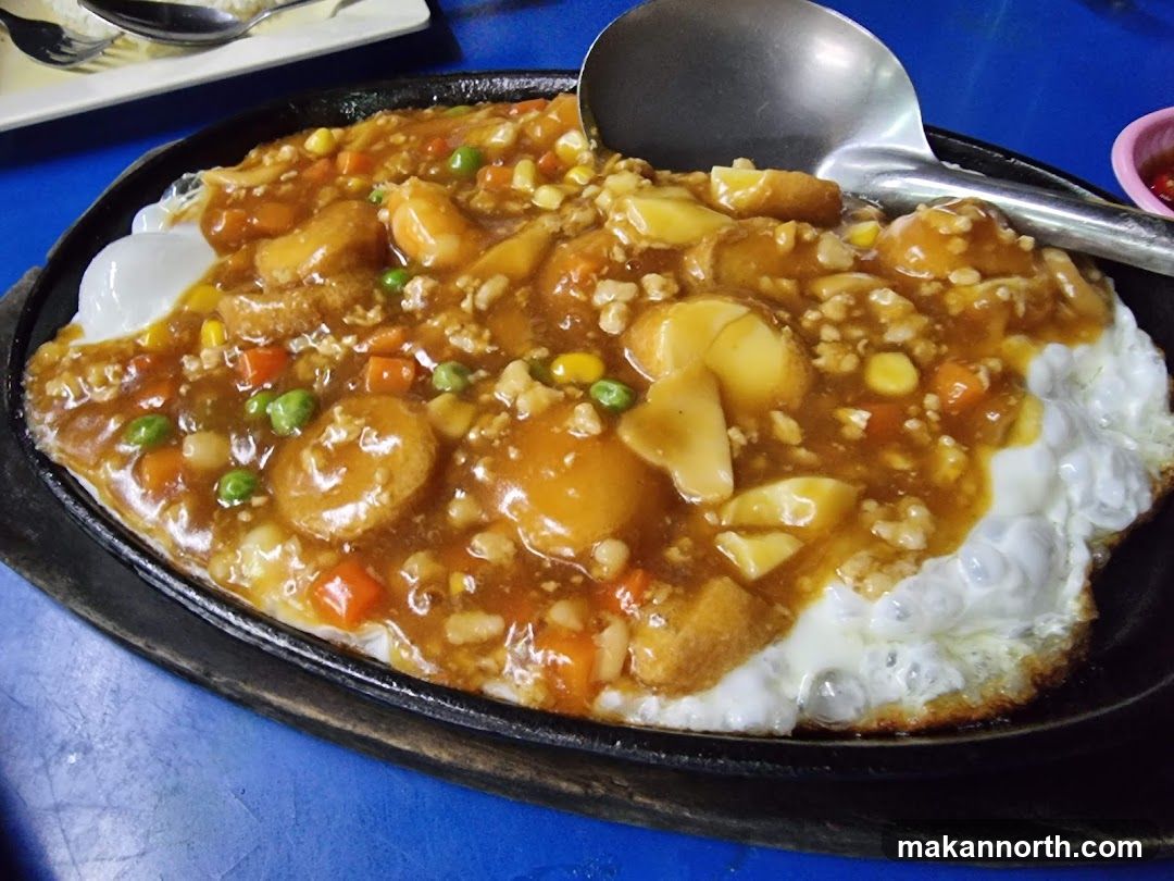 Sizzling Tofu and Egg Dish