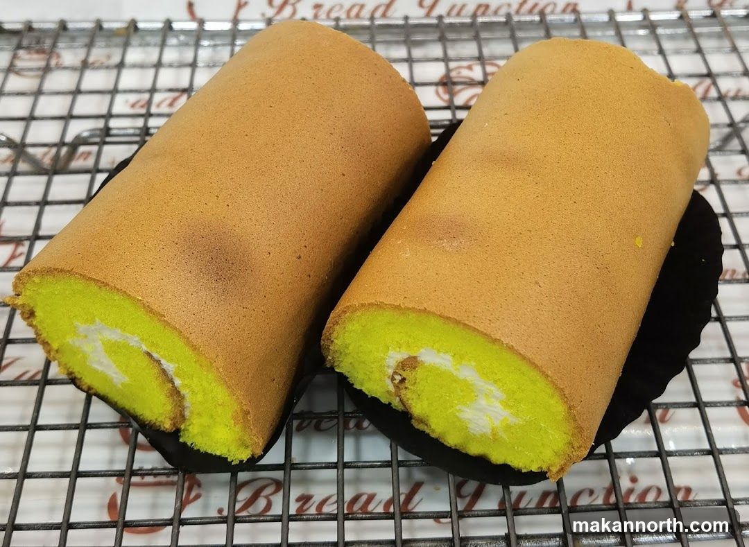 Pandan Swiss Rolls