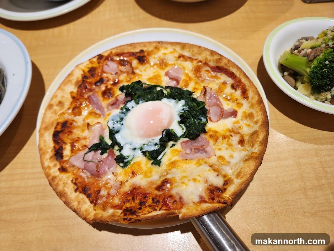 Pizza with Egg and Spinach