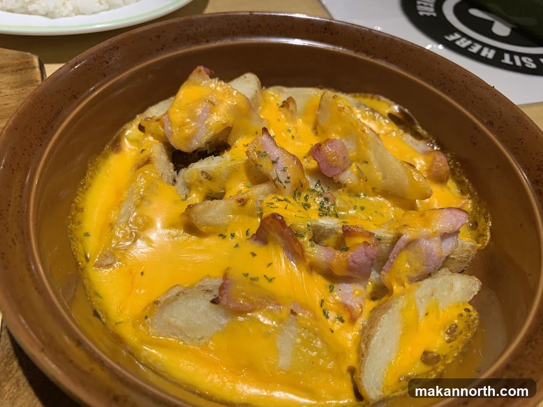 Cheesy Potato and Bacon Dish