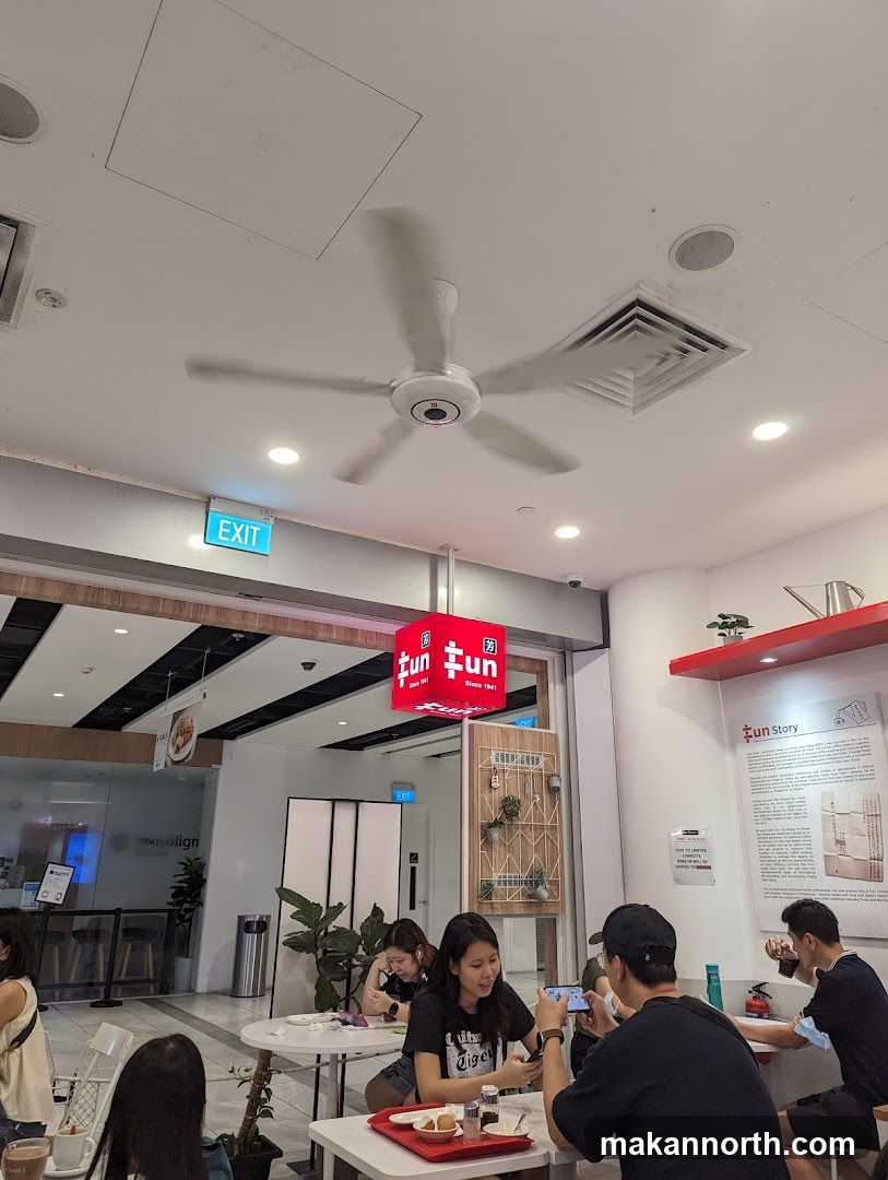 People dining in a cafe