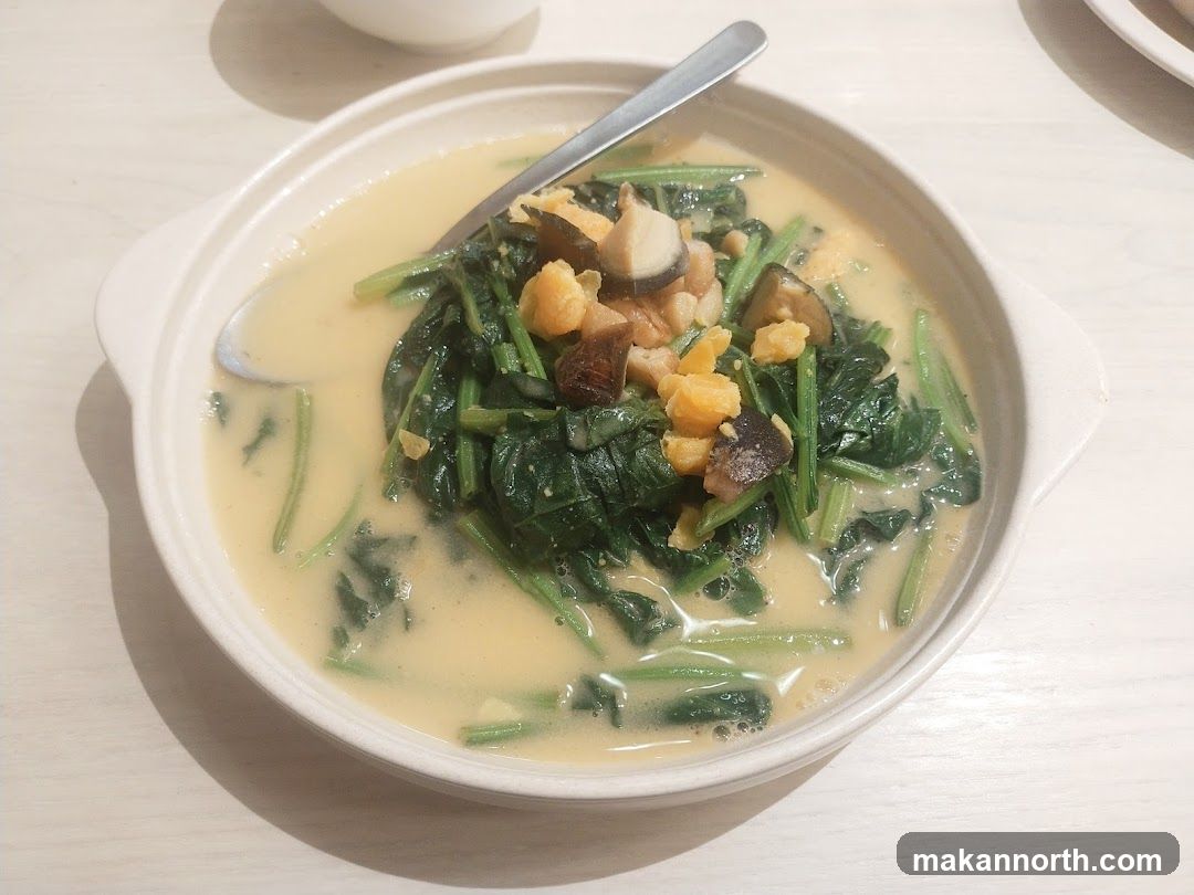 Spinach and Mushroom Dish
