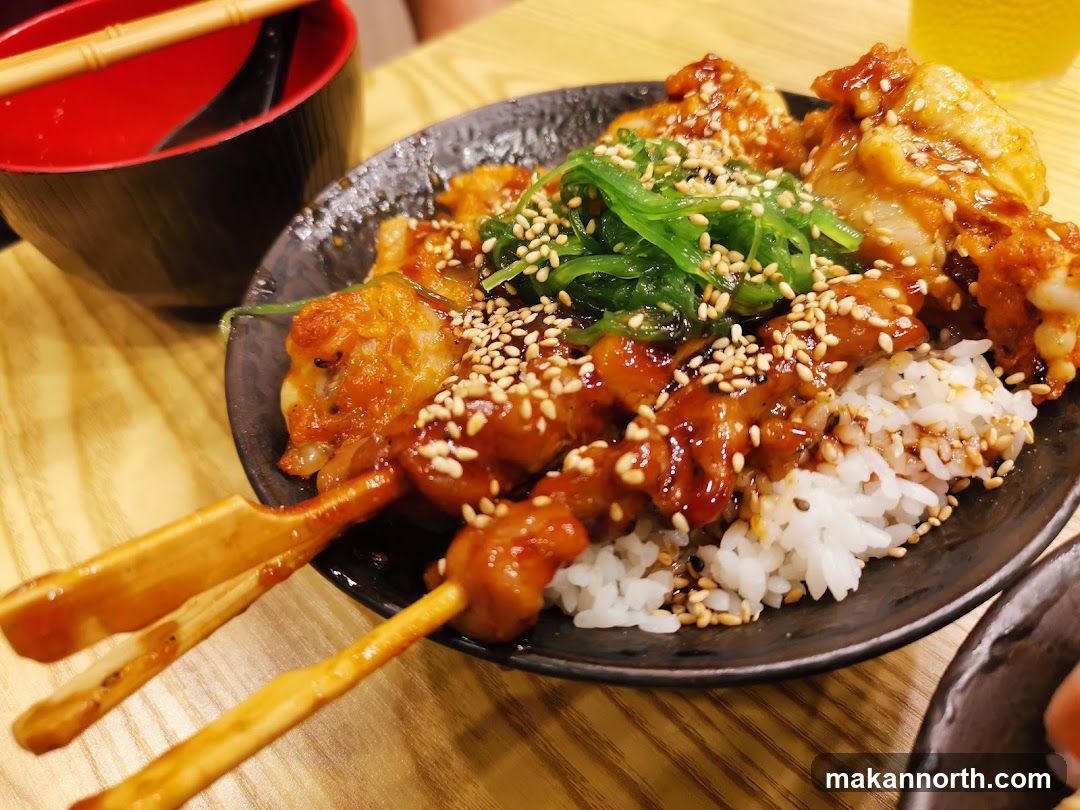 Skewers with Rice and Seaweed Salad