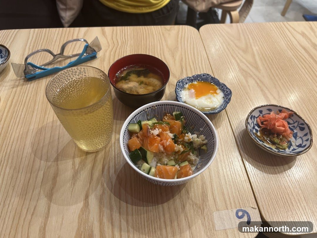 Salmon Donburi Meal