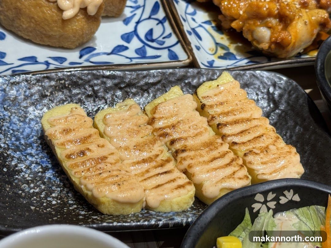 Japanese Egg Rolls with Sauce