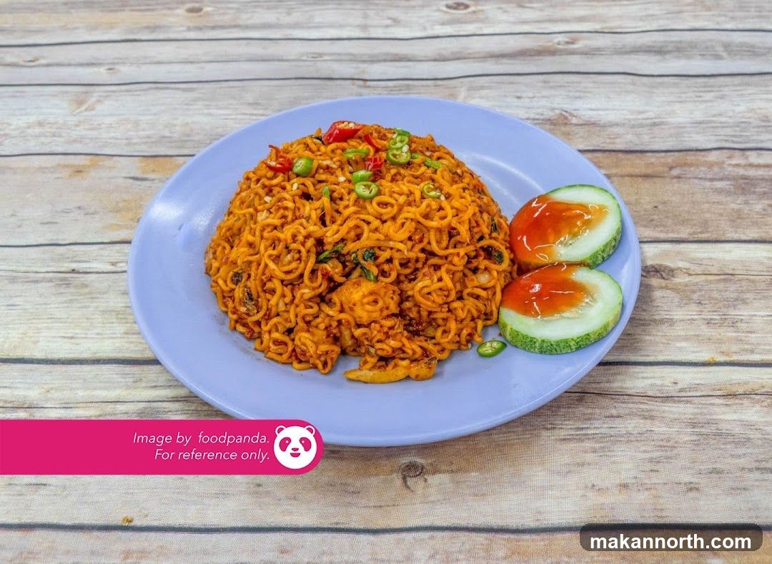 Spicy Noodles with Cucumber Slices