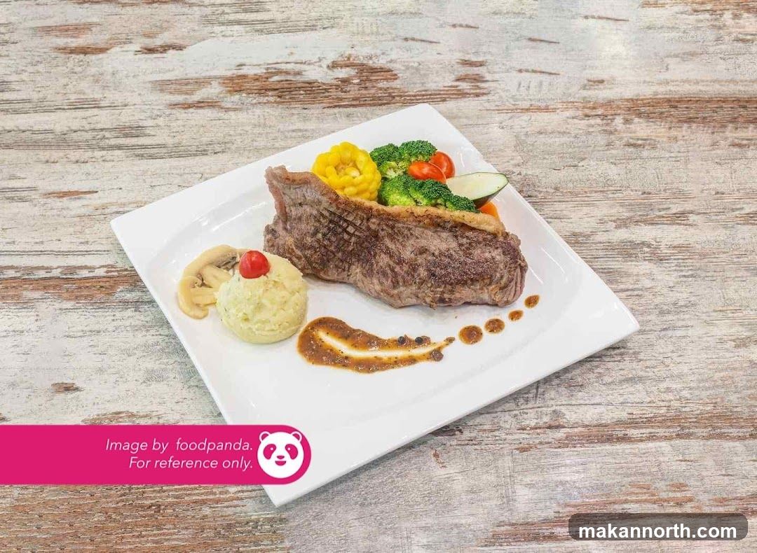 Steak with Mashed Potatoes and Vegetables