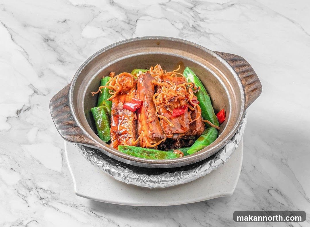 Claypot Ribs with Okra