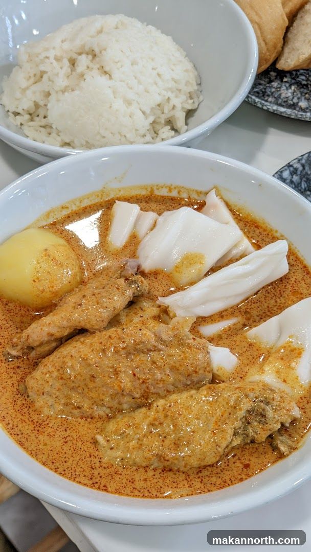 Curry Noodles with Chicken and Rice
