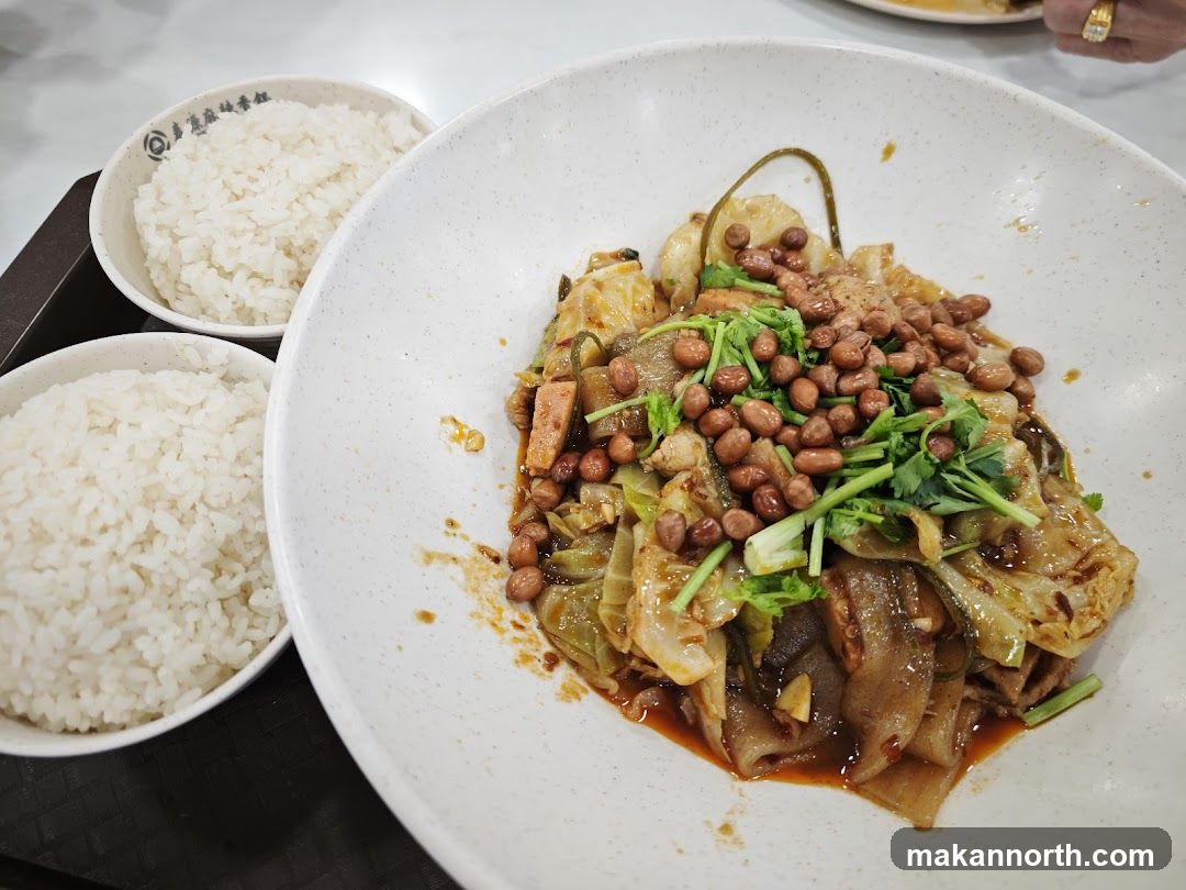 Spicy Cabbage and Noodle Dish with Rice