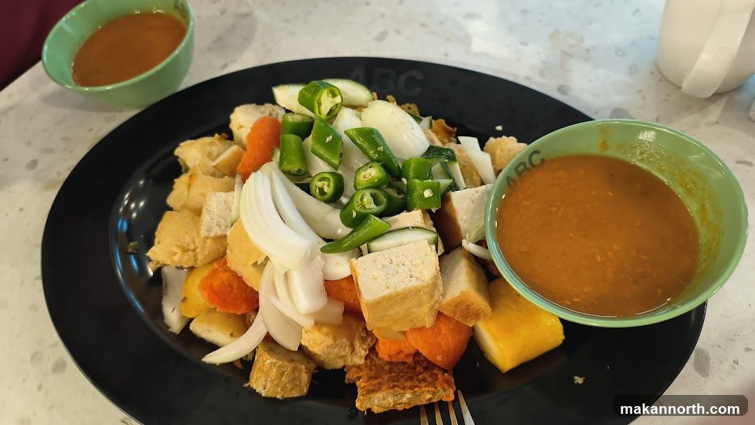 Salad with Peanut Sauce