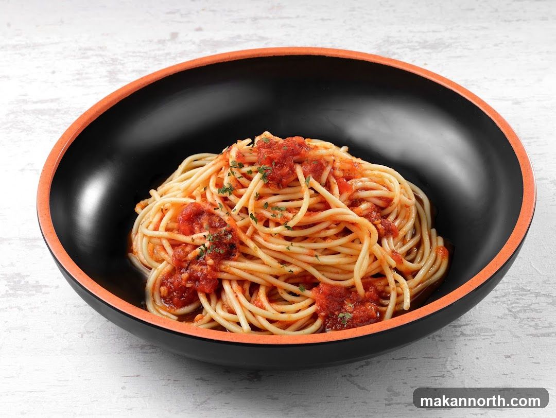 Spaghetti with Tomato Sauce