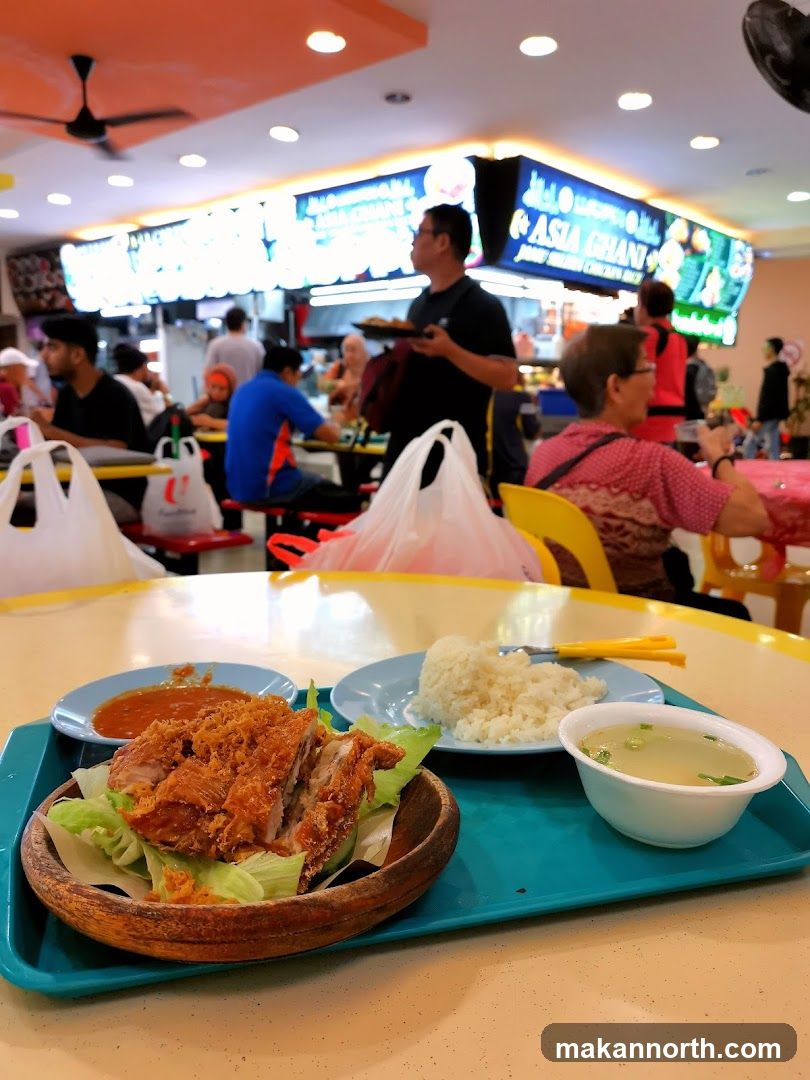 Food court dining
