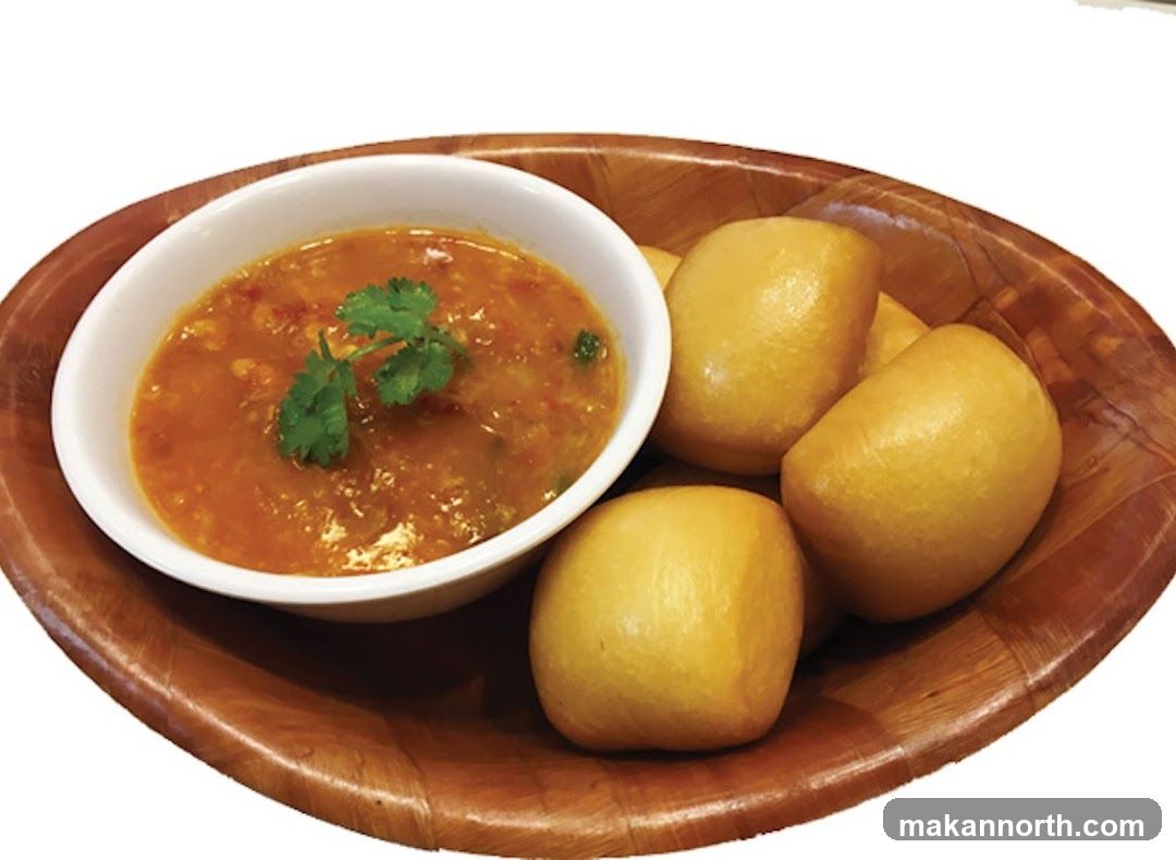 Fried Mantou Buns with Dipping Sauce