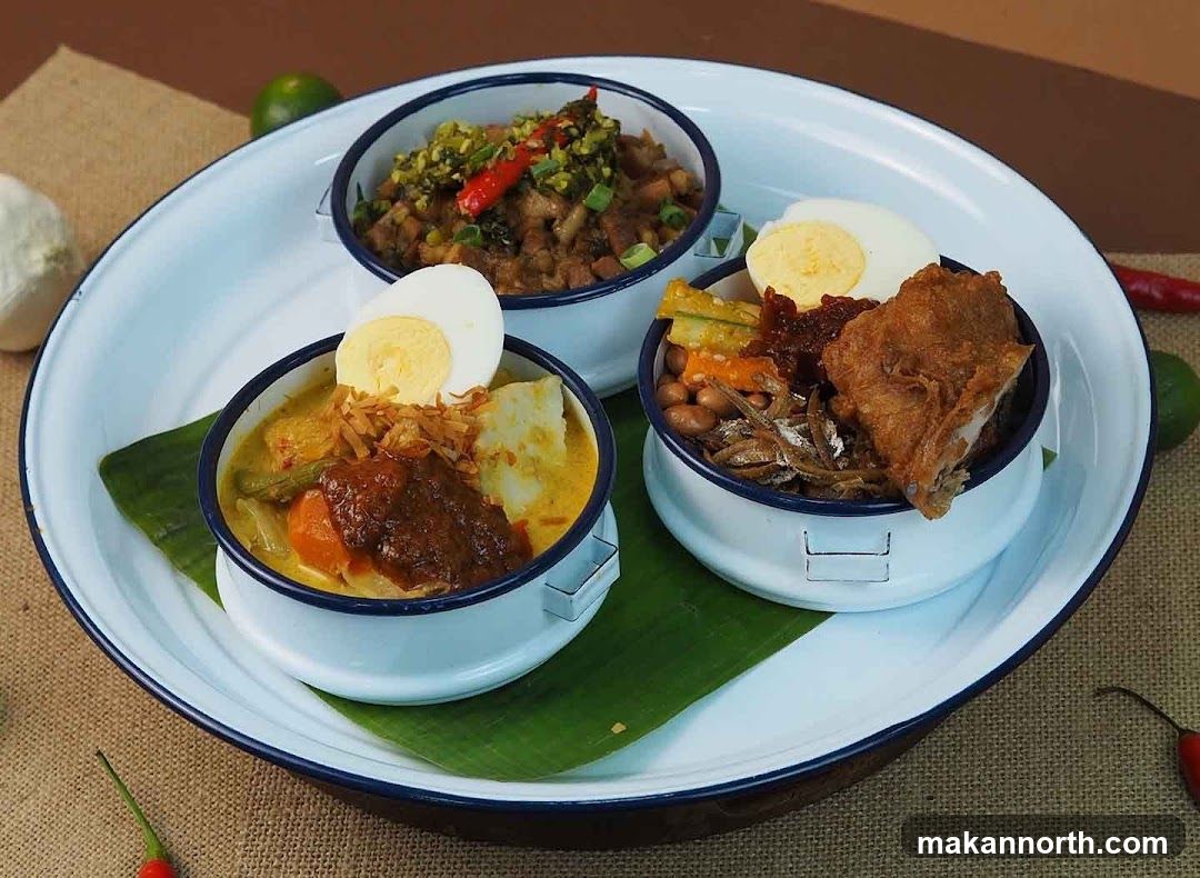 Three Bowls of Food on a Platter