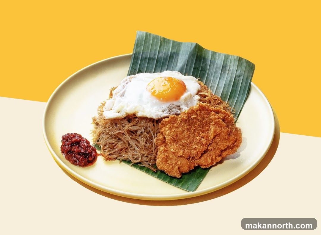 Fried Chicken with Noodles and Egg