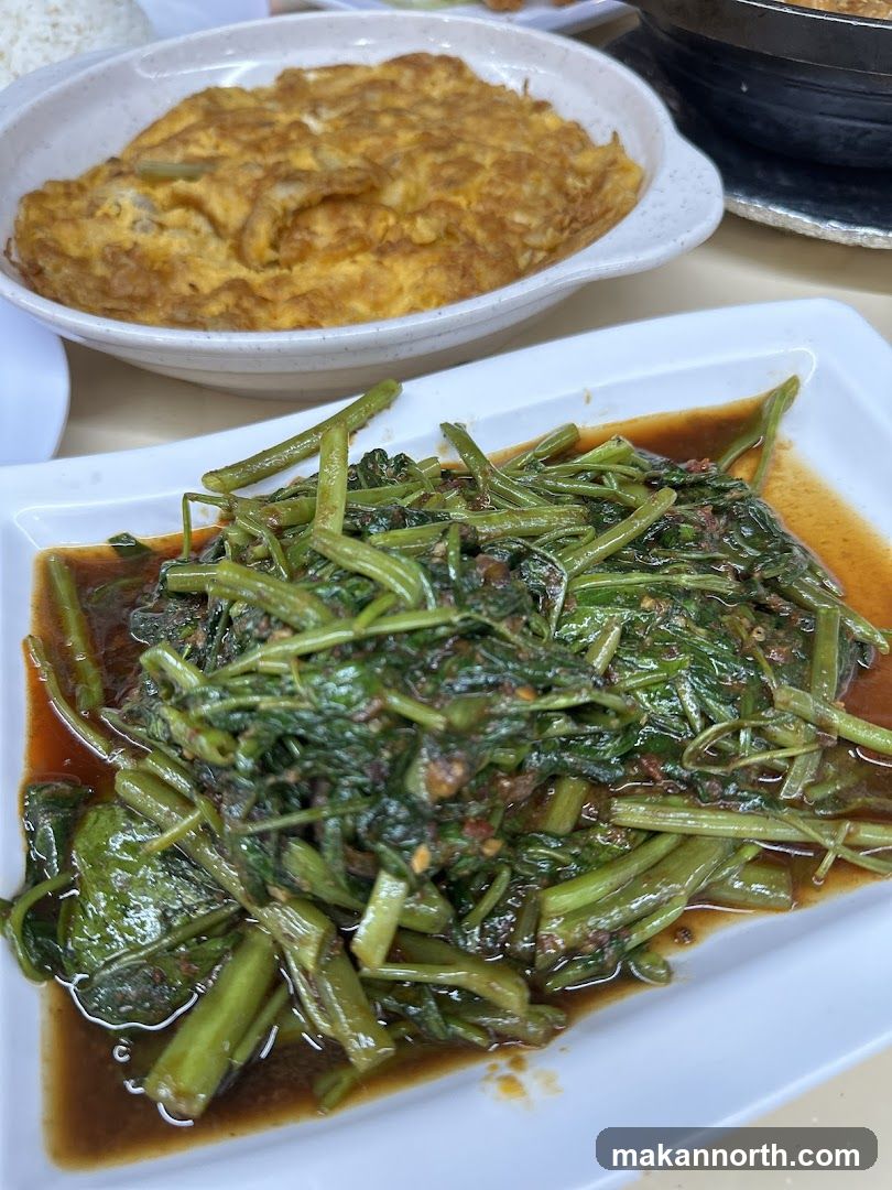 Stir-fried Water Spinach and Omelette