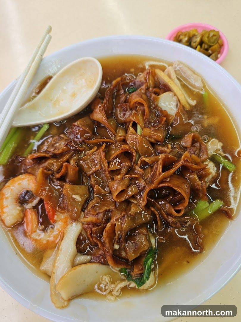 Hor Fun with Shrimp and Fish Cake