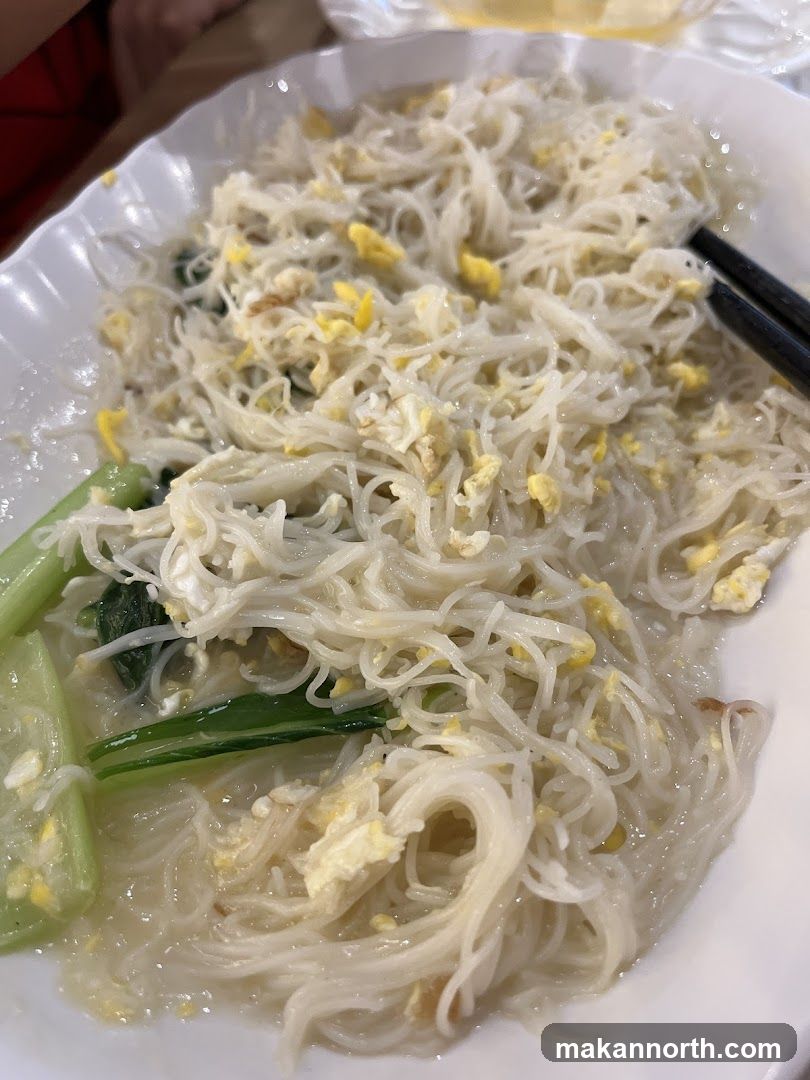 Noodles with Egg and Vegetables