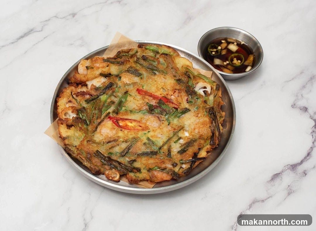 Seafood Pancake with Dipping Sauce