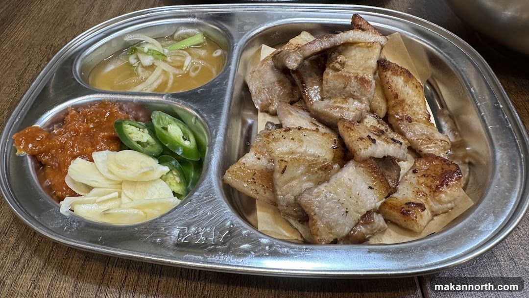 Grilled Pork Belly with Side Dishes