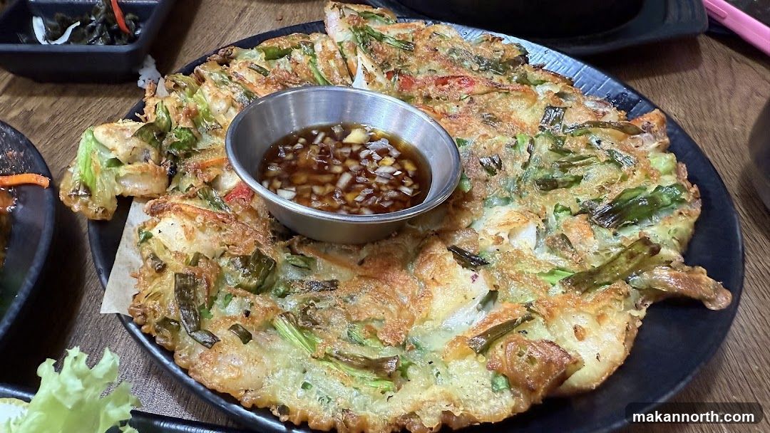 Korean Pancake with Dipping Sauce