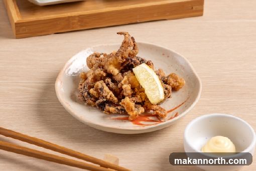 Fried Calamari with Lemon Wedge
