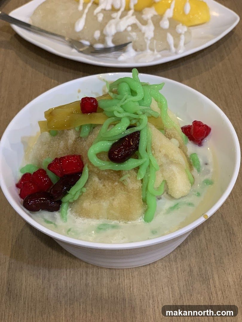 Dessert with shaved ice and toppings