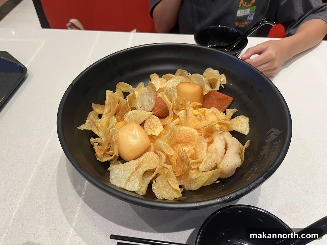 Fried Snacks with Meat and Tofu