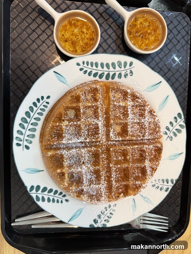 Waffle with Toppings