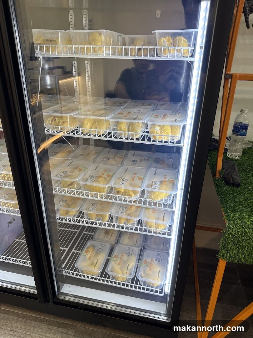 Refrigerated Durian Puffs
