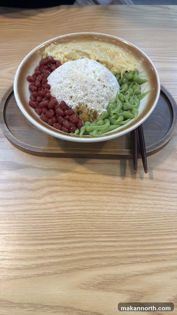 Dessert with Red Beans and Chewy Strands