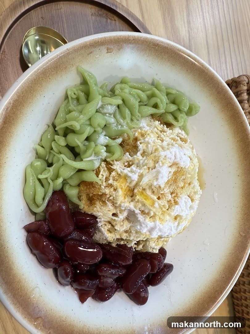 Dessert with Red Beans and Green Noodles