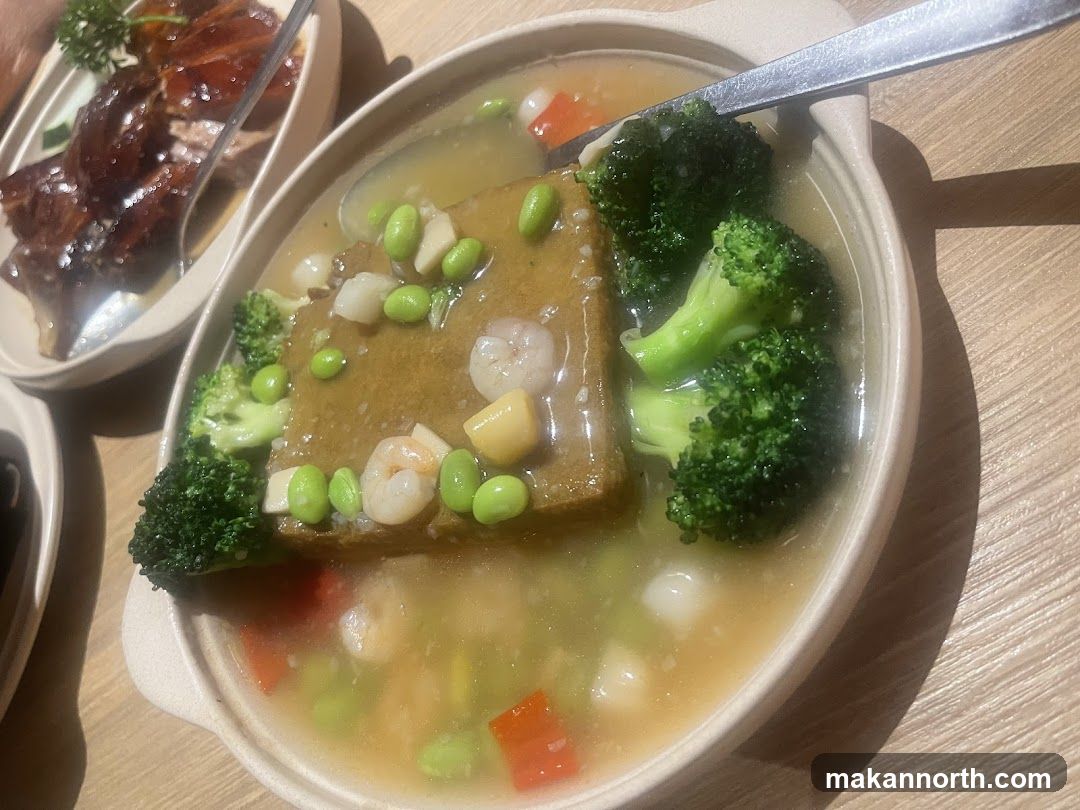 Tofu and Seafood Stew