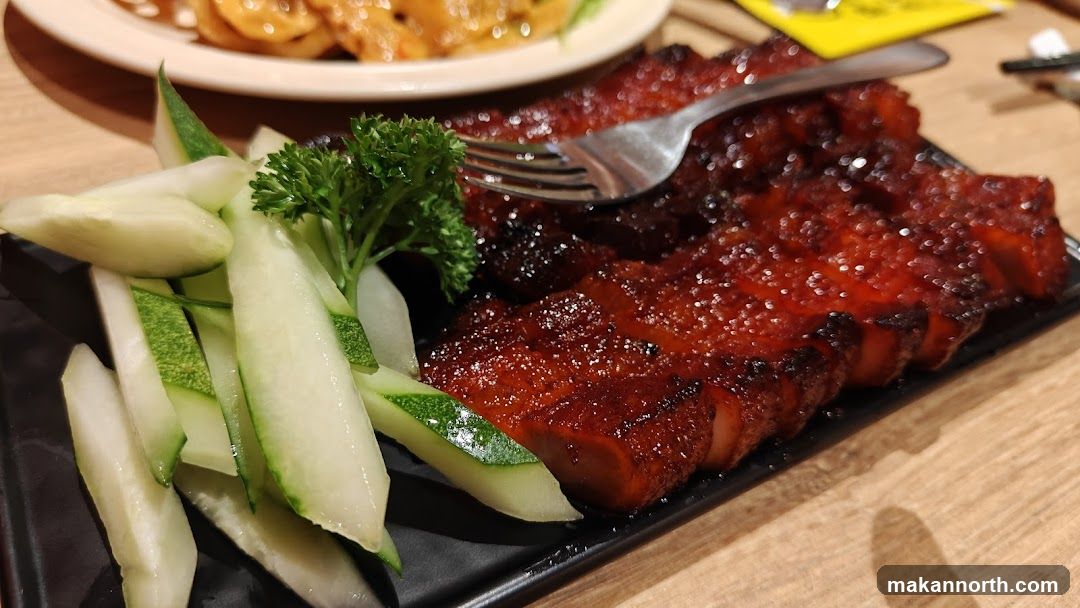 Char Siu Pork with Cucumber Slices