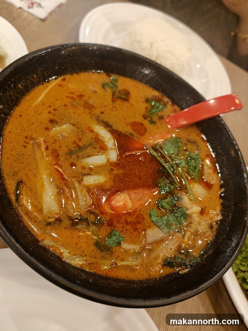 Tom Yum Soup with Rice