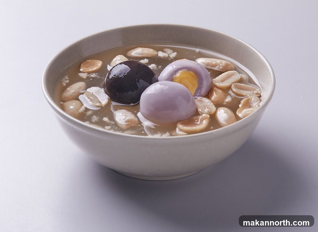 Sweet Soup with Dumplings and Peanuts