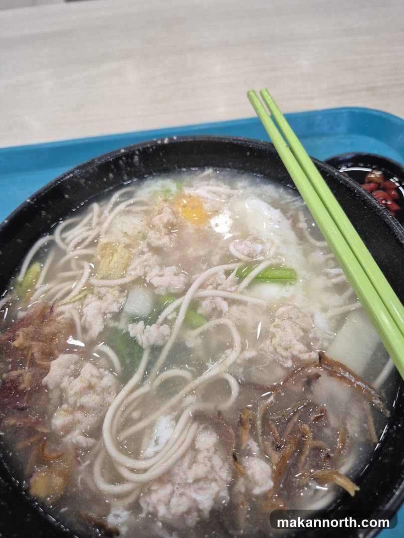 Noodle Soup with Egg and Minced Pork