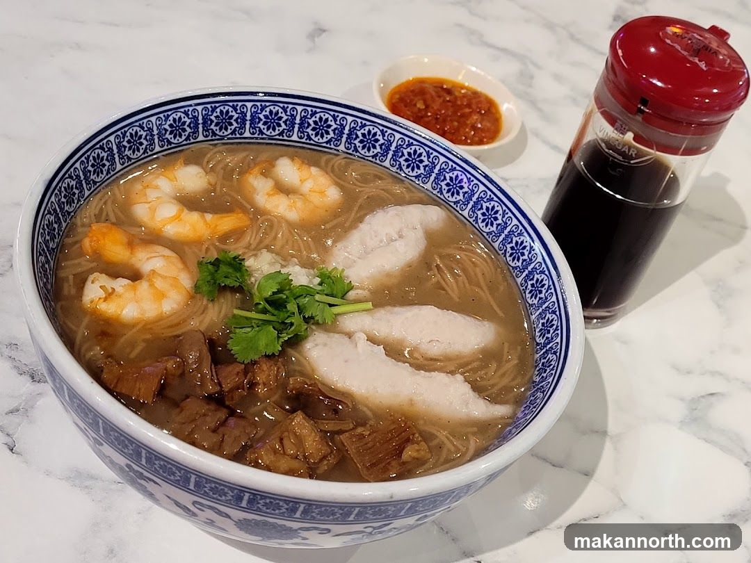Noodle Soup with Shrimp and Fish Slices