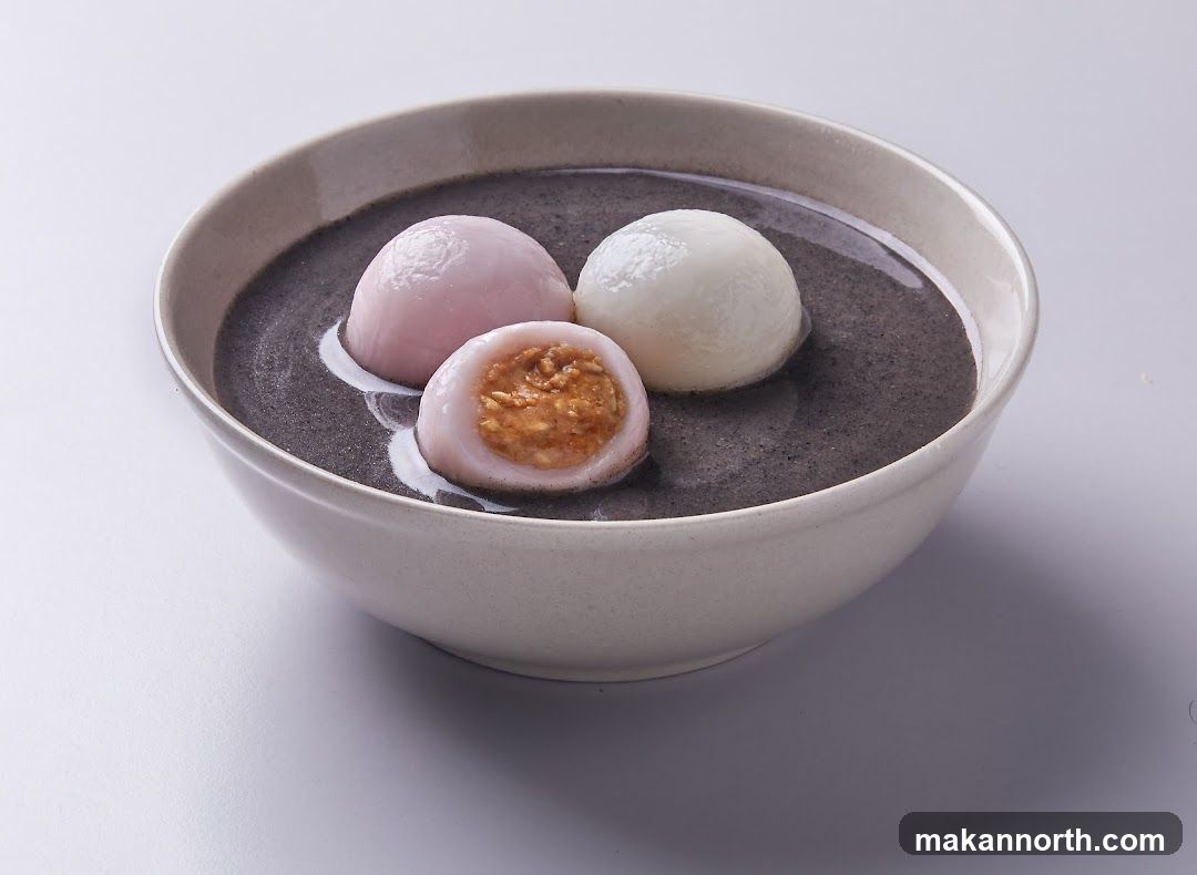 Black Sesame Soup with Tangyuan