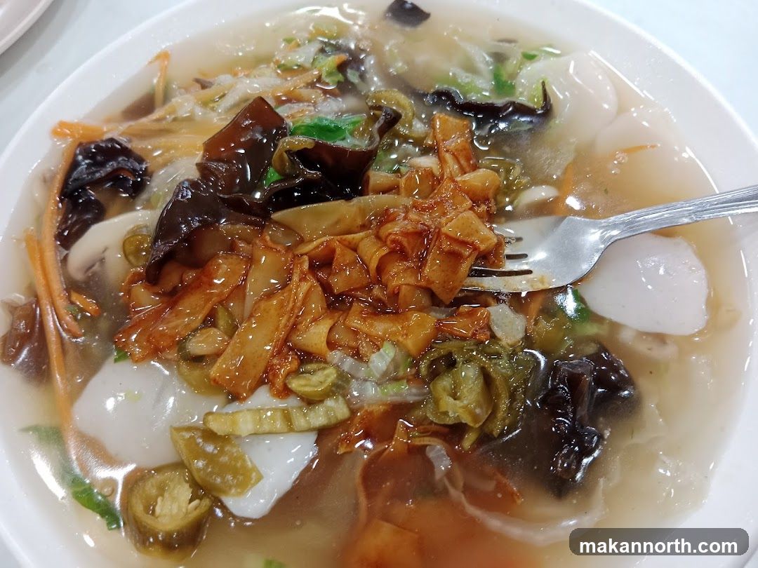 Noodle Soup with Vegetables and Meatballs