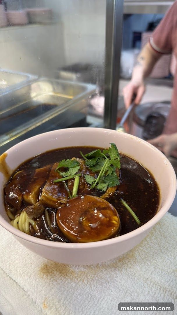 Noodles with Braised Pork and Egg
