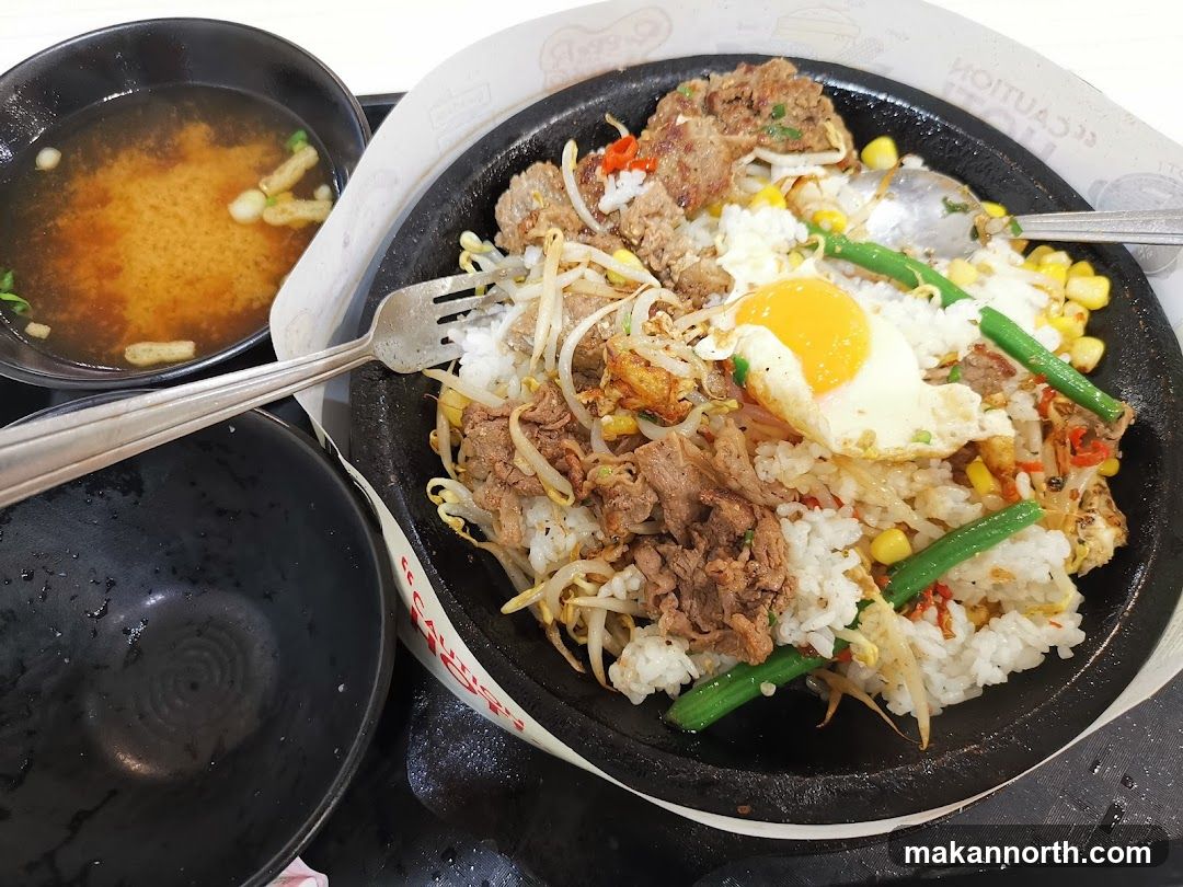Sizzling Rice Dish with Beef and Egg