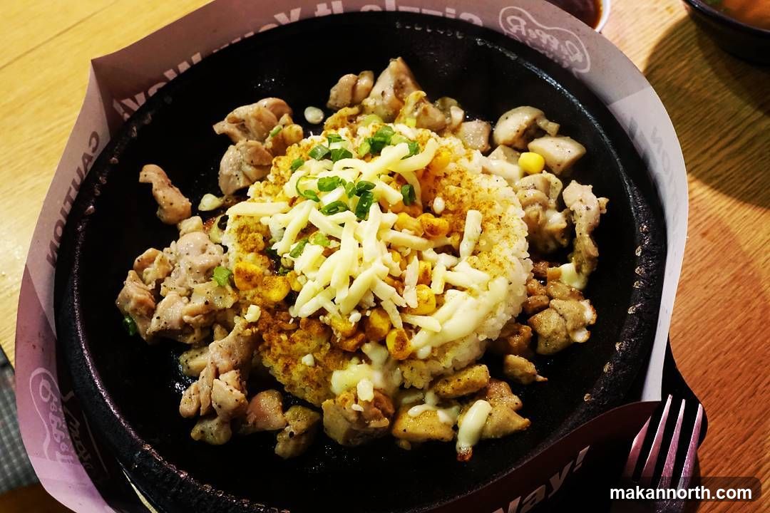 Sizzling Rice Dish with Chicken and Cheese