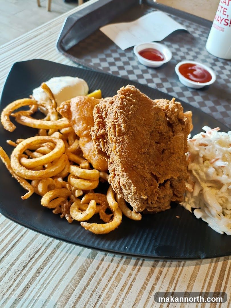 Fried Chicken and Fish Platter