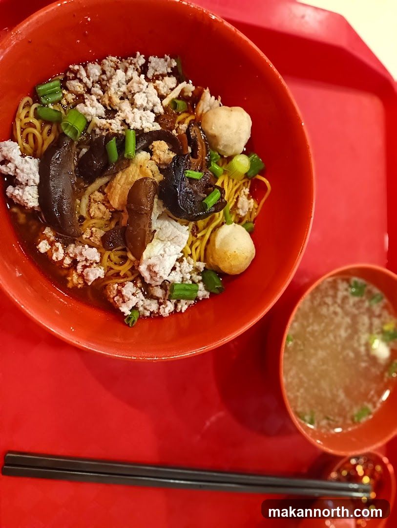 Noodles with Minced Pork and Mushrooms