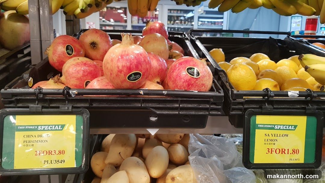 Fruit Display with Specials